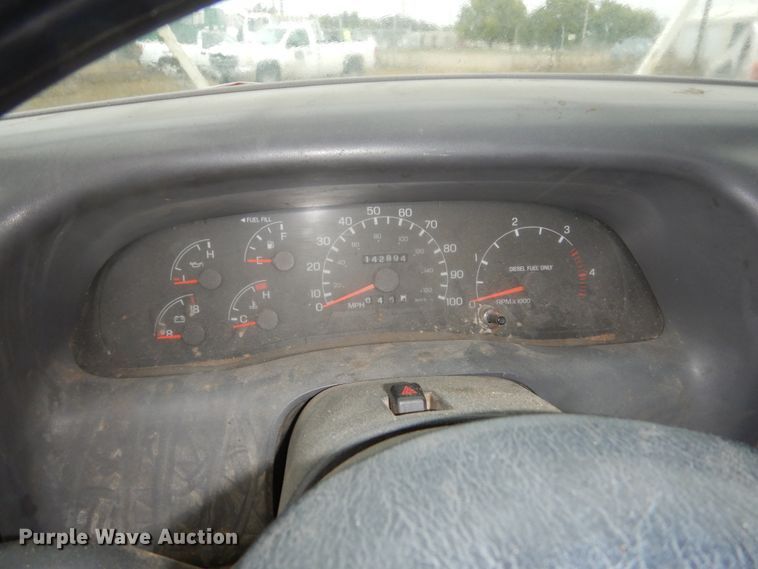 image for item FU9728 1999 Ford F450 Super Duty bucket truck