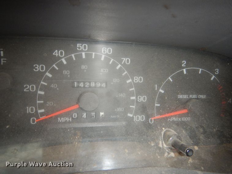 image for item FU9728 1999 Ford F450 Super Duty bucket truck