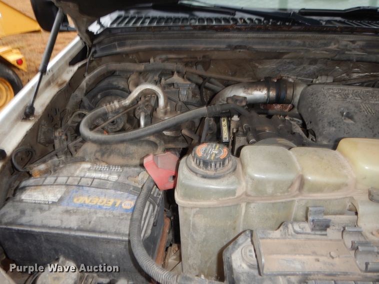 image for item FU9728 1999 Ford F450 Super Duty bucket truck