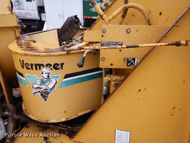 image for item FU9729 1993 Vermeer 1250 wood chipper