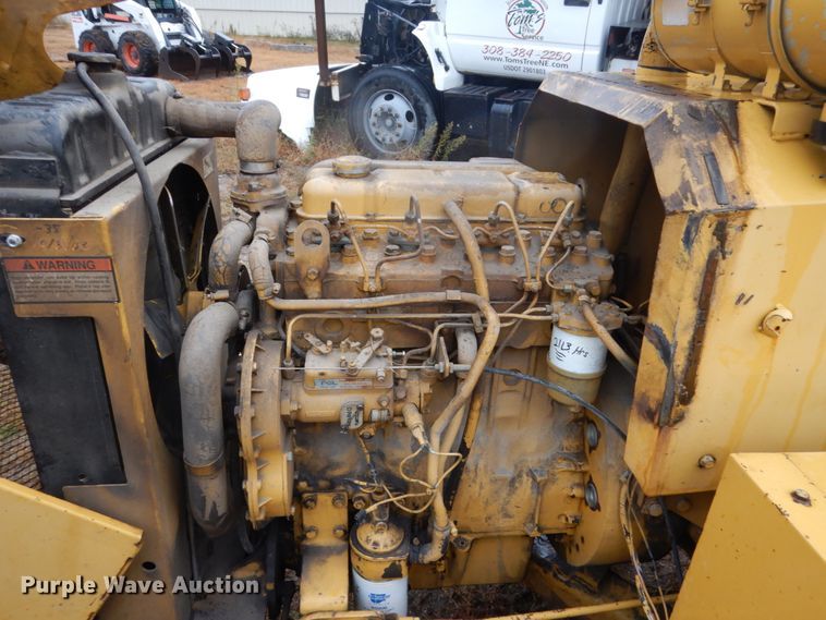 image for item FU9729 1993 Vermeer 1250 wood chipper