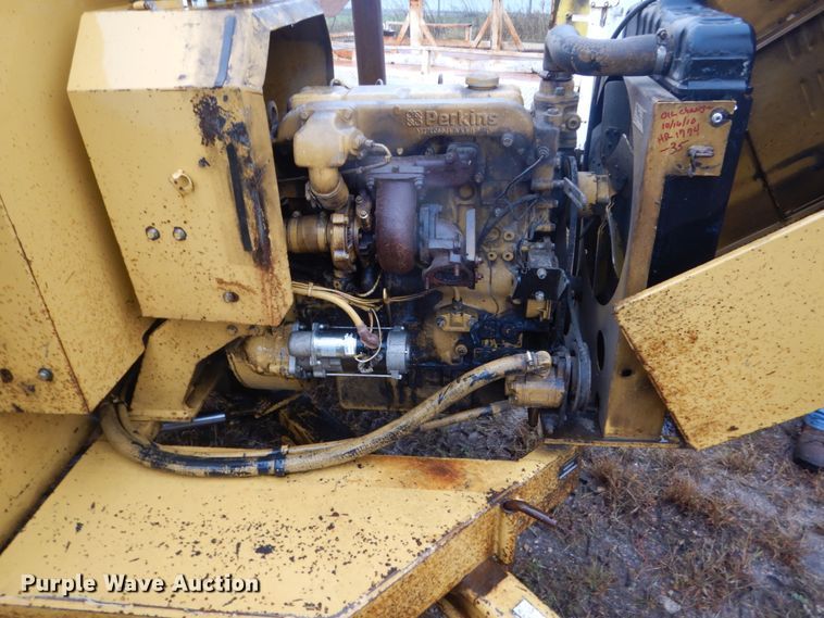 image for item FU9729 1993 Vermeer 1250 wood chipper