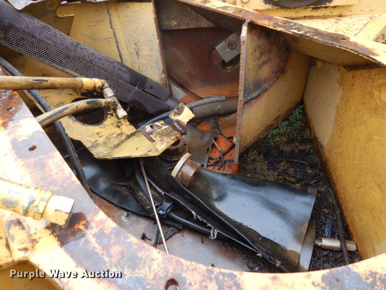 image for item FU9729 1993 Vermeer 1250 wood chipper