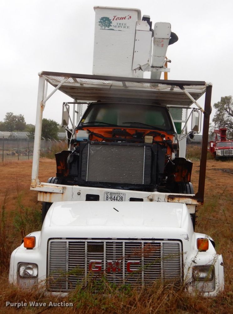 image for item FU9730 1999 GMC C7500 bucket truck