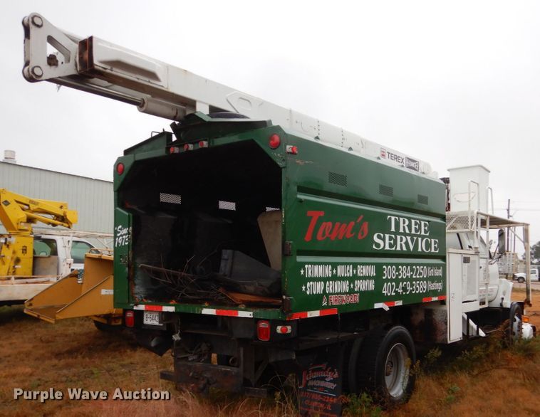 image for item FU9730 1999 GMC C7500 bucket truck