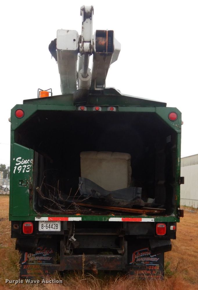 image for item FU9730 1999 GMC C7500 bucket truck