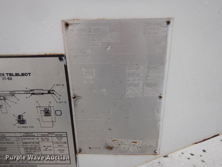 image for item FU9730 1999 GMC C7500 bucket truck