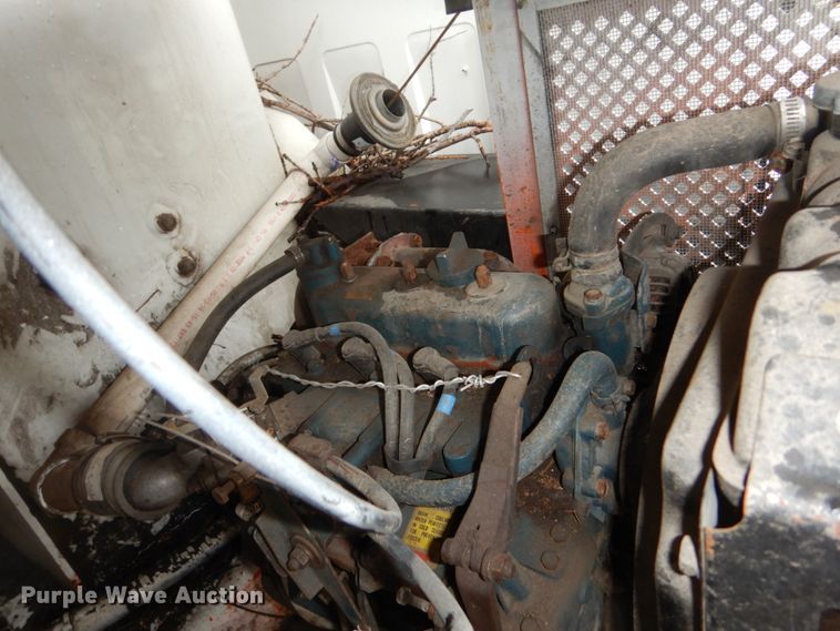 image for item FU9730 1999 GMC C7500 bucket truck