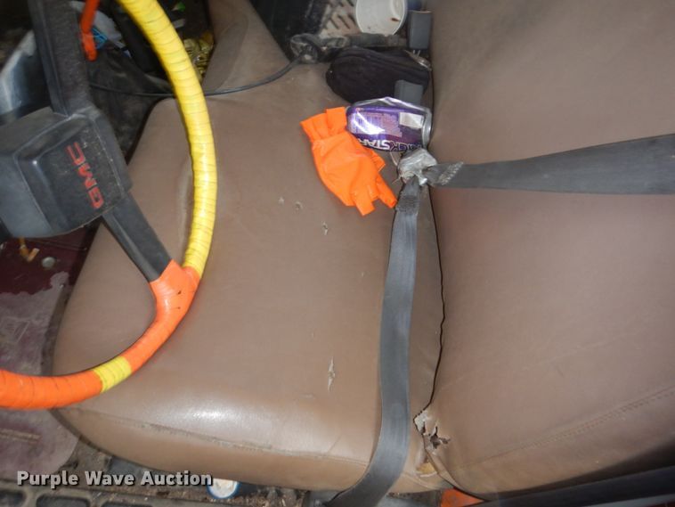 image for item FU9730 1999 GMC C7500 bucket truck