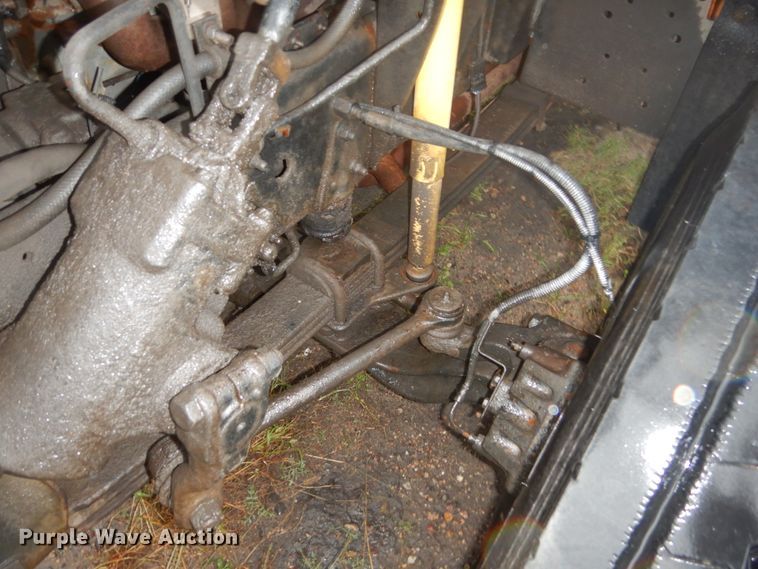 image for item FU9730 1999 GMC C7500 bucket truck