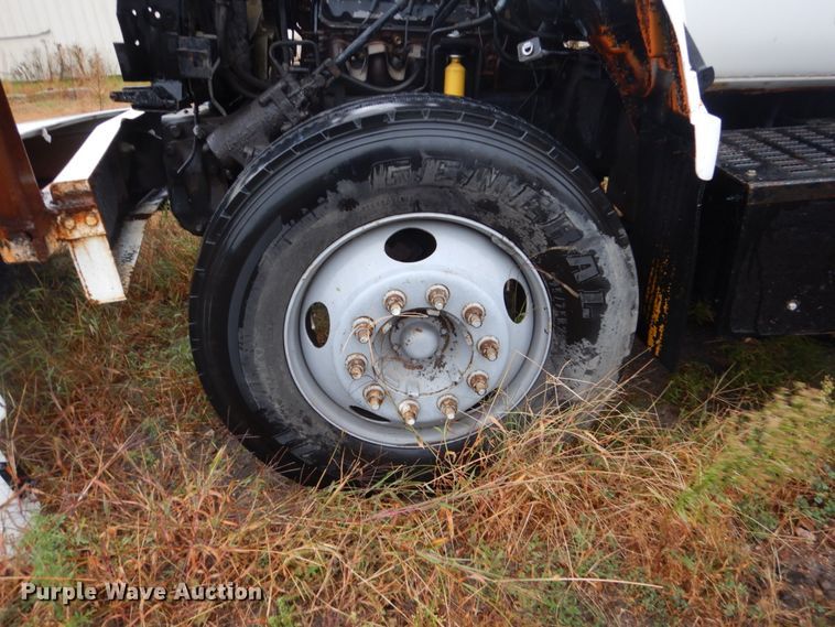 image for item FU9730 1999 GMC C7500 bucket truck