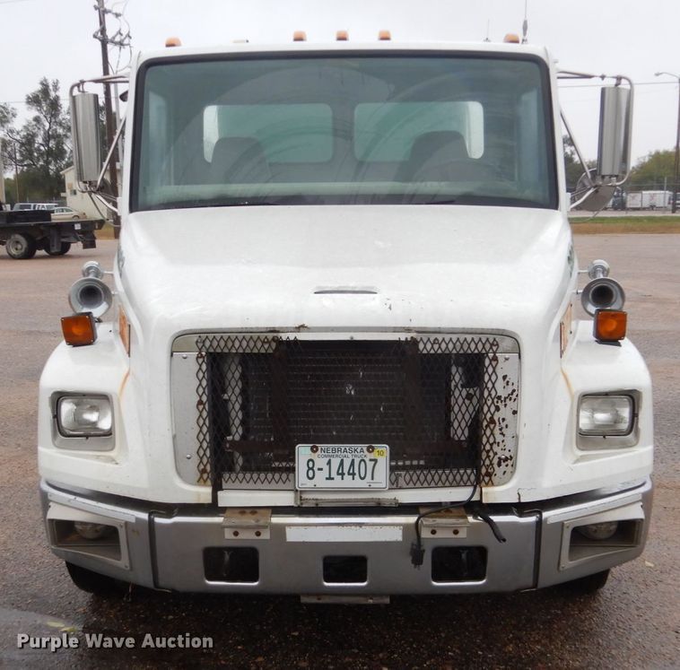 image for item FU9734 1999 Freightliner FL50 refuse truck