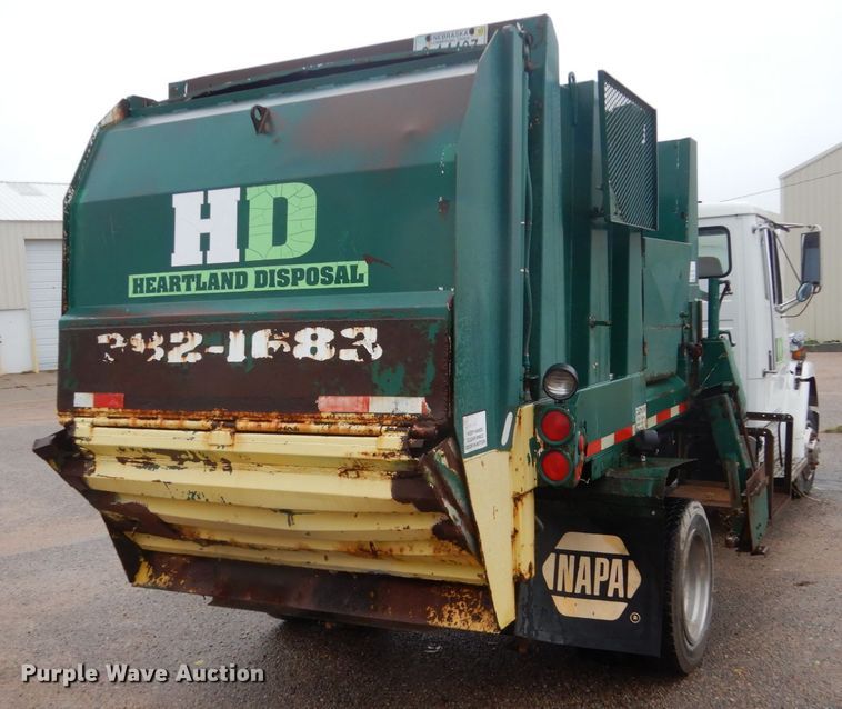 image for item FU9734 1999 Freightliner FL50 refuse truck