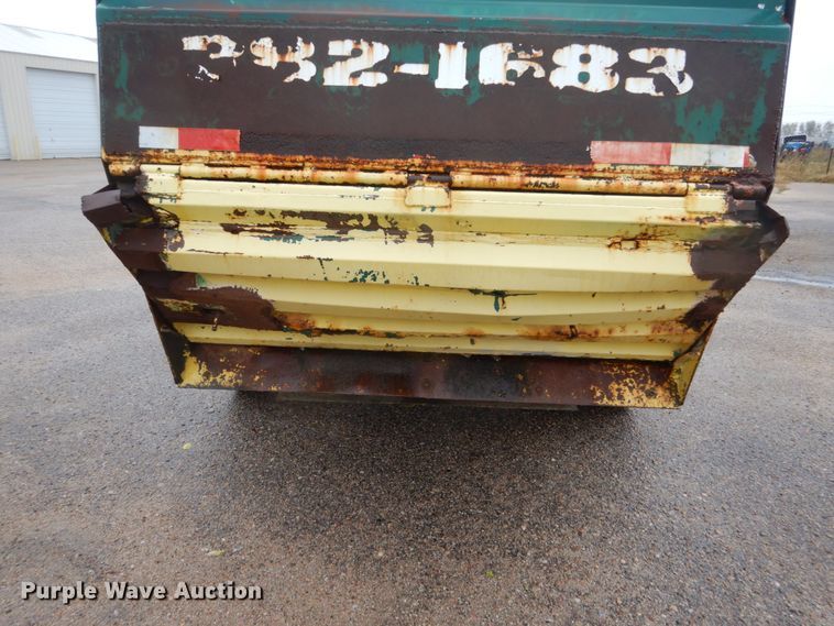 image for item FU9734 1999 Freightliner FL50 refuse truck