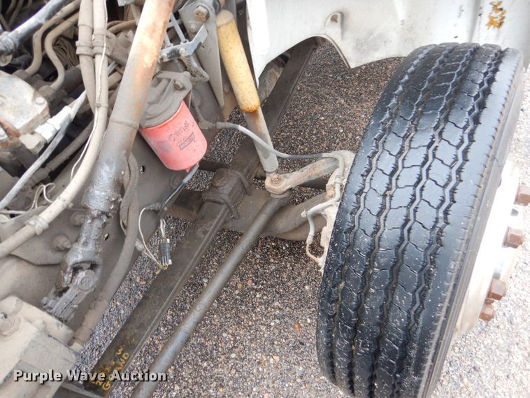 image for item FU9734 1999 Freightliner FL50 refuse truck