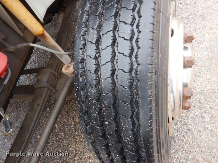 image for item FU9734 1999 Freightliner FL50 refuse truck