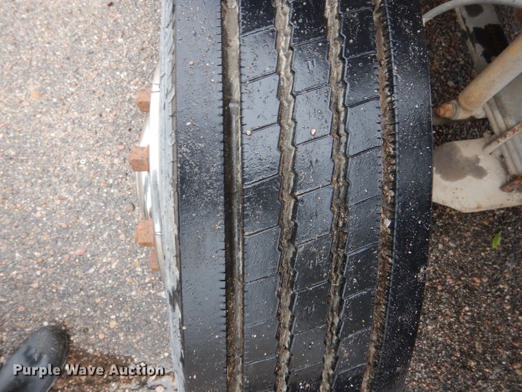 image for item FU9734 1999 Freightliner FL50 refuse truck