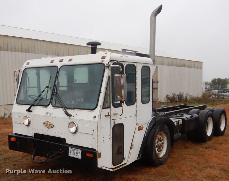 image for item FU9737 1998 Crane Carrier truck cab and chassis