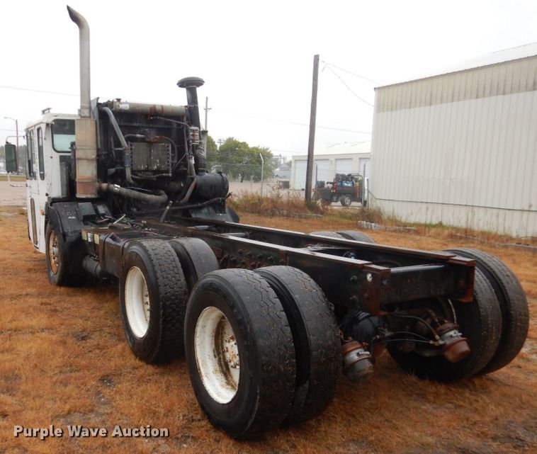 image for item FU9737 1998 Crane Carrier truck cab and chassis