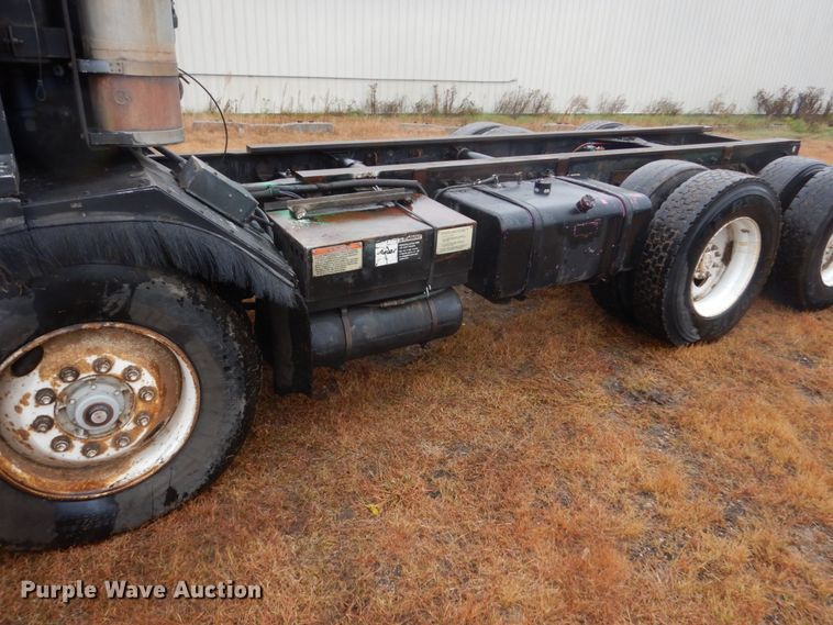 image for item FU9737 1998 Crane Carrier truck cab and chassis