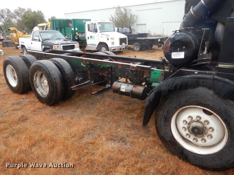 image for item FU9737 1998 Crane Carrier truck cab and chassis