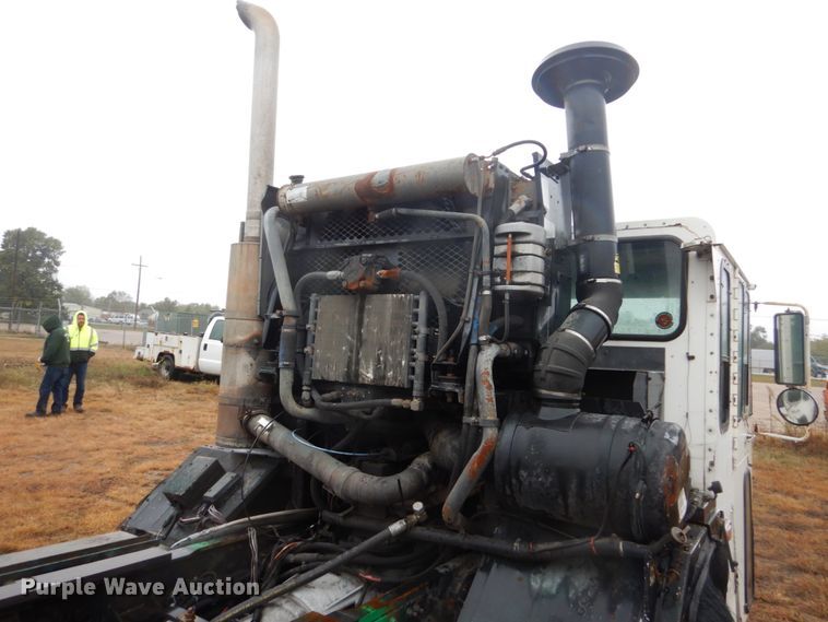 image for item FU9737 1998 Crane Carrier truck cab and chassis