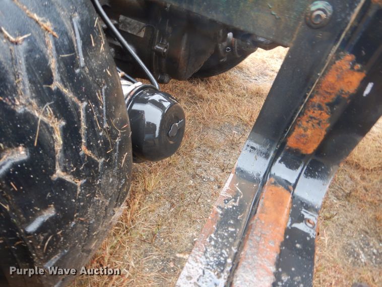 image for item FU9737 1998 Crane Carrier truck cab and chassis