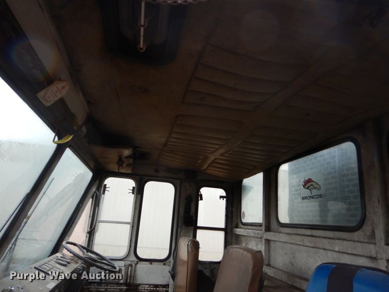 image for item FU9737 1998 Crane Carrier truck cab and chassis