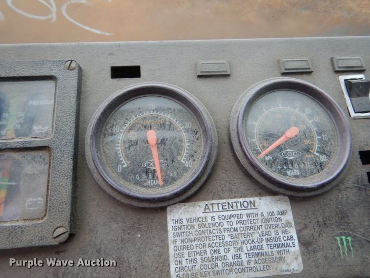 image for item FU9737 1998 Crane Carrier truck cab and chassis