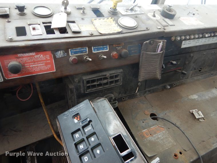 image for item FU9737 1998 Crane Carrier truck cab and chassis