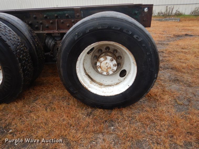 image for item FU9737 1998 Crane Carrier truck cab and chassis