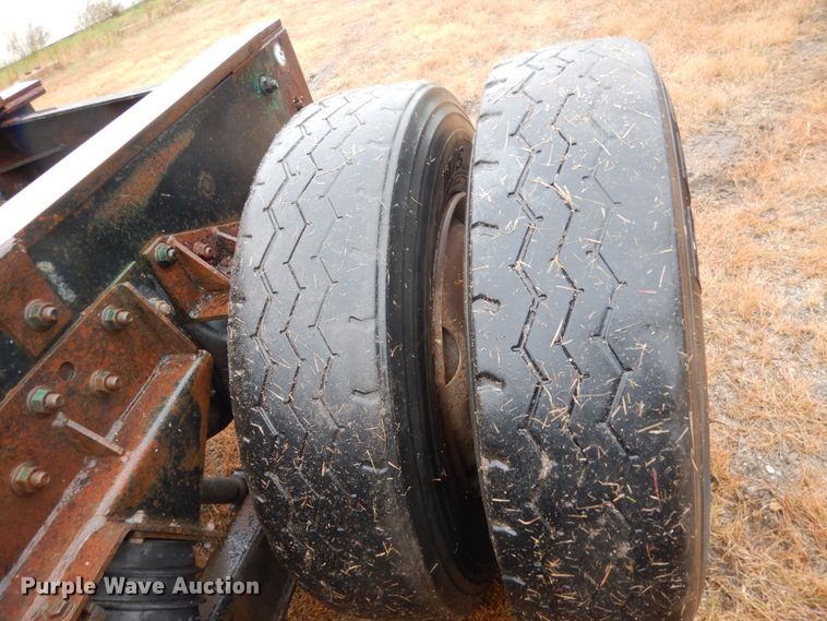 image for item FU9737 1998 Crane Carrier truck cab and chassis