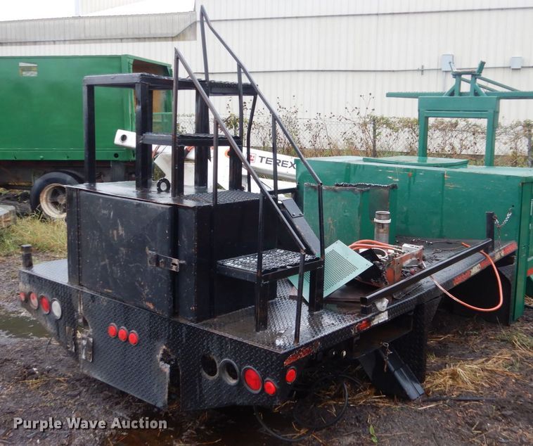 image for item FU9739 Flatbed with crane