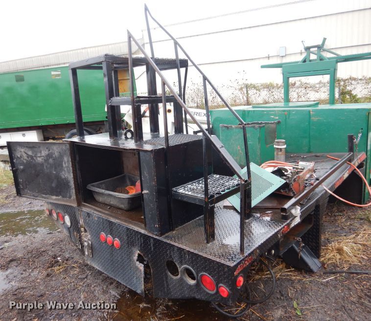 image for item FU9739 Flatbed with crane