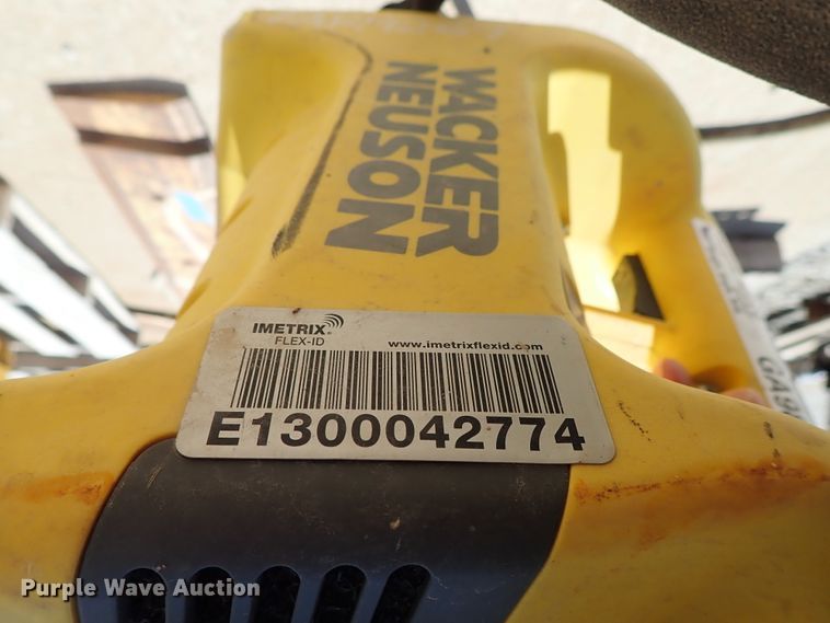 image for item GA9810 Wacker M2500 concrete vibrator