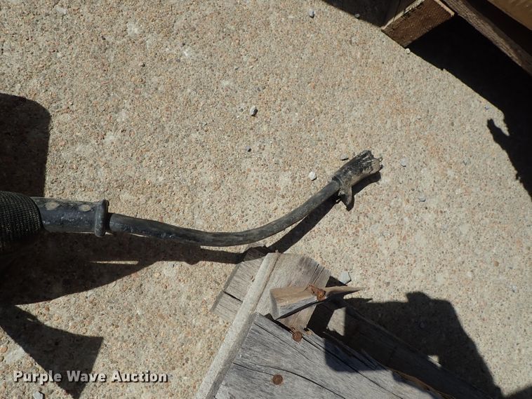 image for item GA9810 Wacker M2500 concrete vibrator