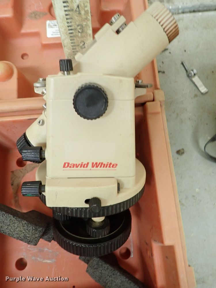 image for item GB9486 Surveying equipment