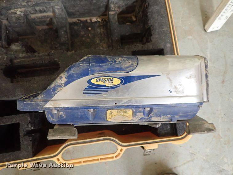 image for item GB9487 Spectra DG711 pipe laser