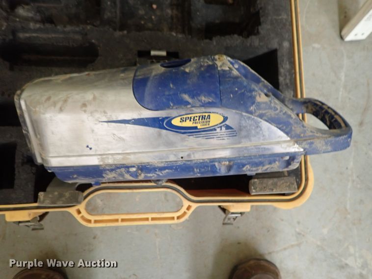 image for item GB9487 Spectra DG711 pipe laser