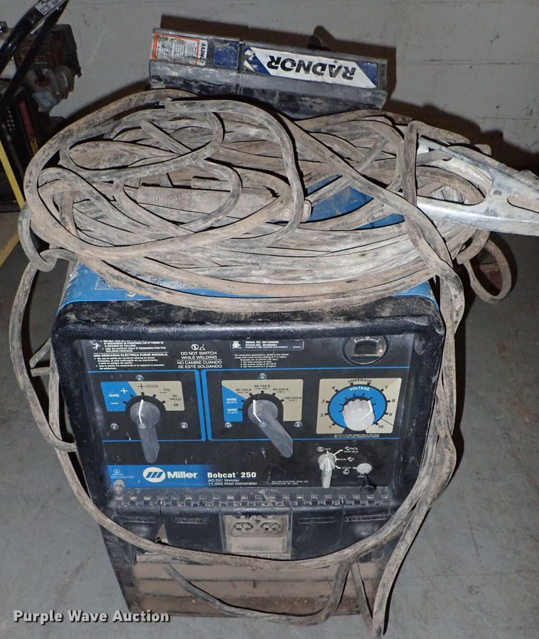 image for item GB9493 Miller Bobcat 250 AC/DC welder/generator