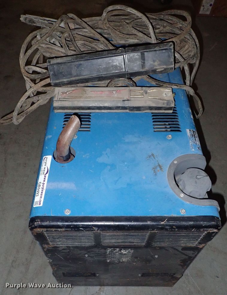 image for item GB9493 Miller Bobcat 250 AC/DC welder/generator