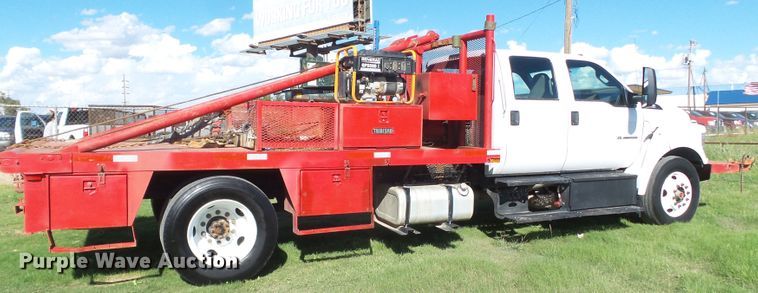 image for item GC9064 2017 Ford F650 Super Duty winch truck