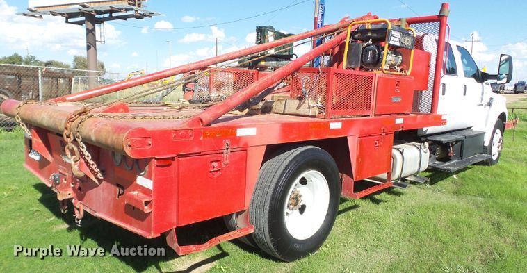 image for item GC9064 2017 Ford F650 Super Duty winch truck