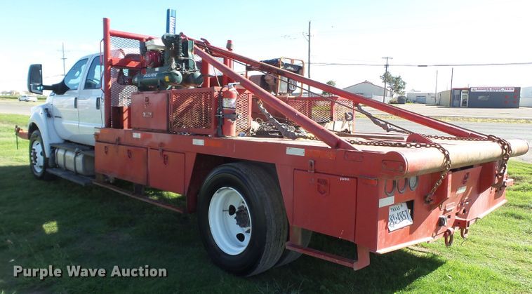 image for item GC9064 2017 Ford F650 Super Duty winch truck