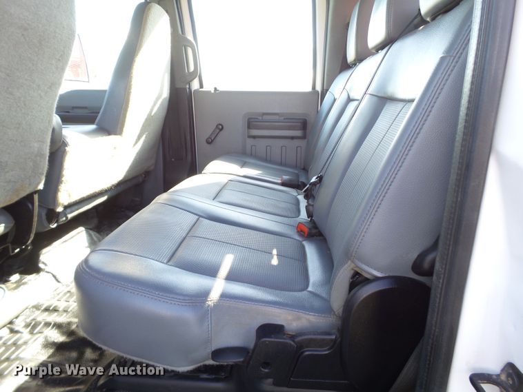 image for item GC9064 2017 Ford F650 Super Duty winch truck