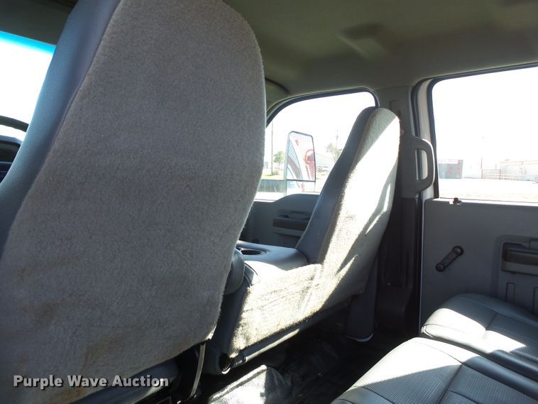 image for item GC9064 2017 Ford F650 Super Duty winch truck