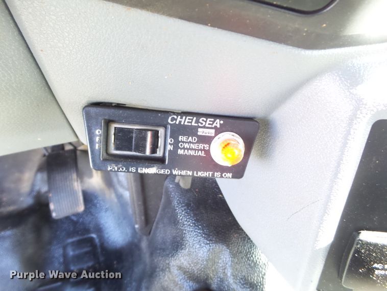 image for item GC9064 2017 Ford F650 Super Duty winch truck