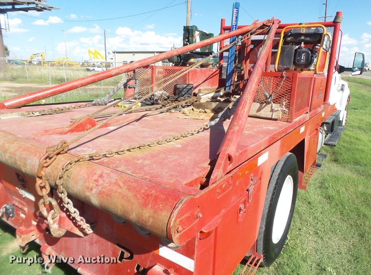 image for item GC9064 2017 Ford F650 Super Duty winch truck