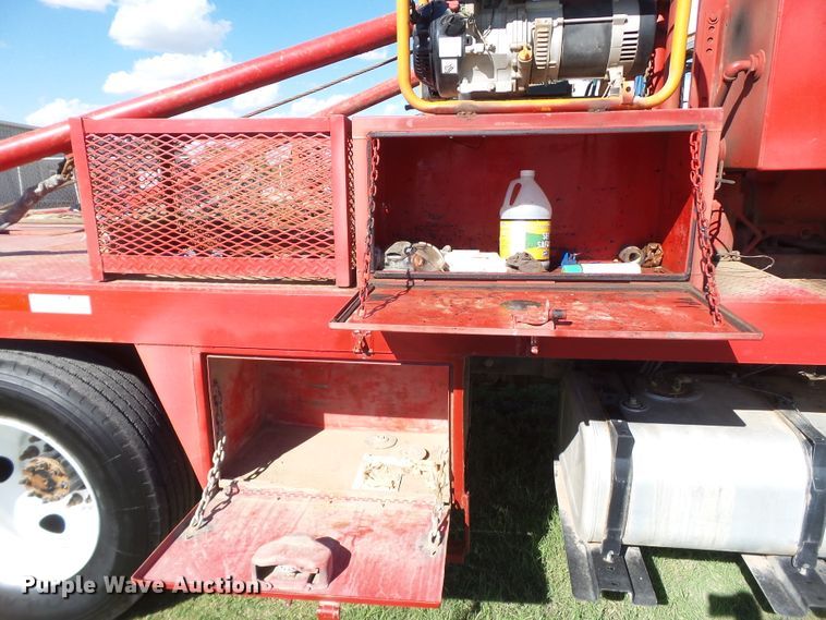 image for item GC9064 2017 Ford F650 Super Duty winch truck