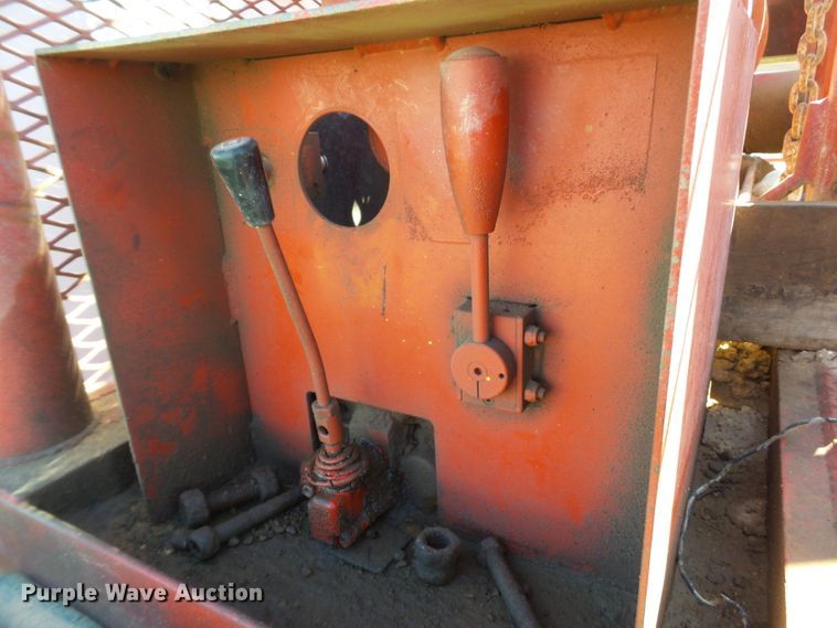 image for item GC9064 2017 Ford F650 Super Duty winch truck